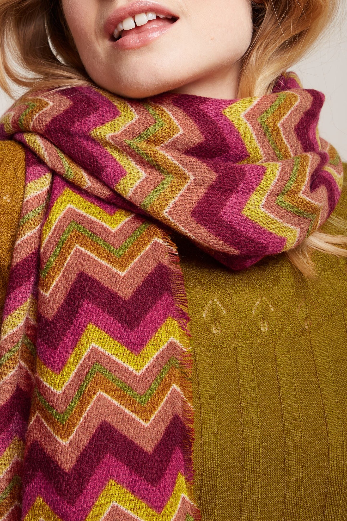 Scarfs AW25