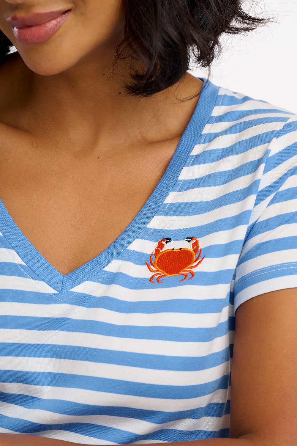 Khloe V-Neck T-Shirt - Off-White/Blue, Stripy Crab