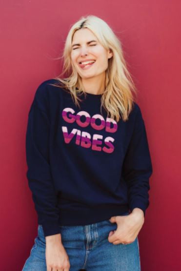 SALE -NOAH SWEATSHIRT GOOD VIBES